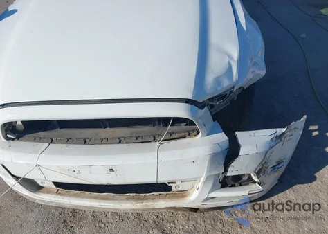 2014 Ford Mustang V6 Premium из США, поврежденный, VIN 1ZVBP8EM3E5298744